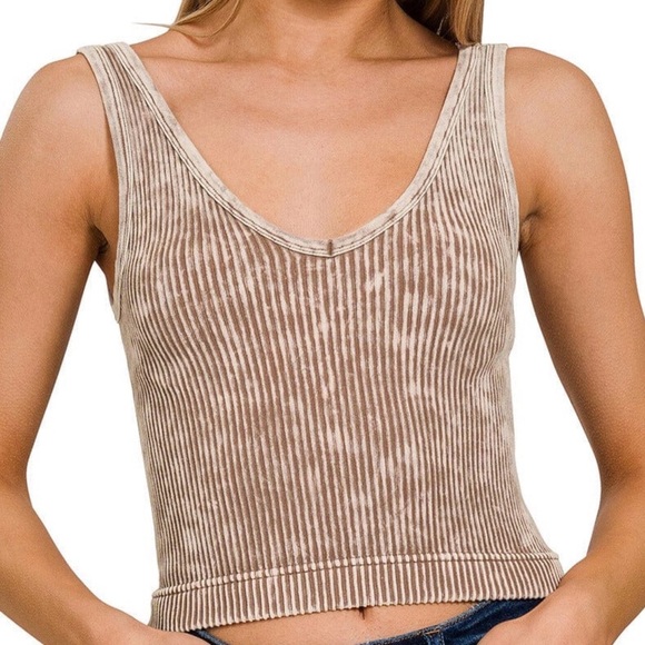 Zenana Outfitters Tops - Zenana Ribbed PaddedV-Neck Deep Camel Brami NWT